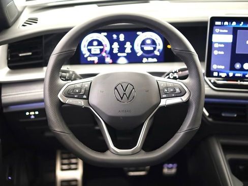 New 2026 Volkswagen Tiguan SE R-Line AWD/4WD image 13