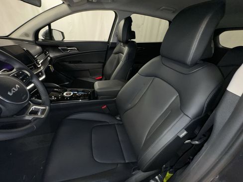 Certified 2025 Kia Sportage EX image 13