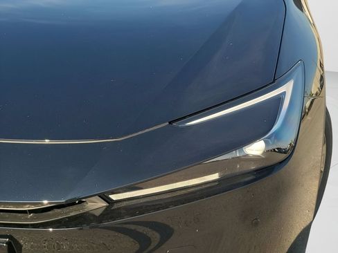 New 2026 Toyota Prius Plug-In Hybrid FWD image 16