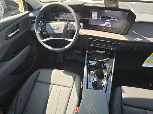 New 2026 Audi Q3 quattro 2.0T AWD/4WD image 16