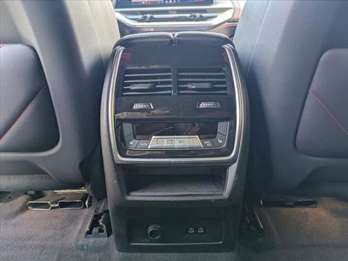 Certified 2024 BMW XM Label Red image 17