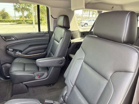 Used 2016 Chevrolet Suburban LT image 12