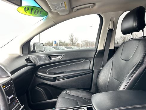 Used 2019 Ford Edge Titanium w/ Equipment Group 301A image 24