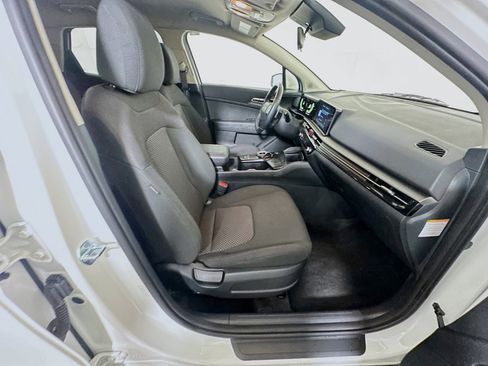 Used 2026 Kia Sportage LX FWD image 31