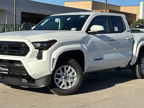 New 2026 Toyota Tacoma SR5 image 34