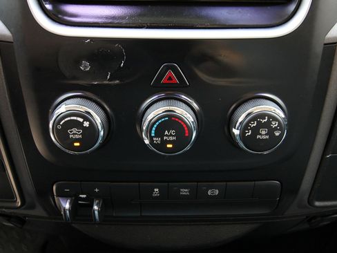 Used 2018 RAM 2500 Tradesman w/ Chrome Appearance Group AWD/4WD image 30