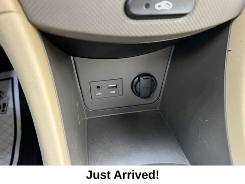 Used 2014 Hyundai Accent GLS image 25