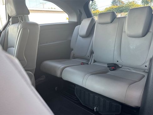 Used 2023 Honda Odyssey EX-L image 14