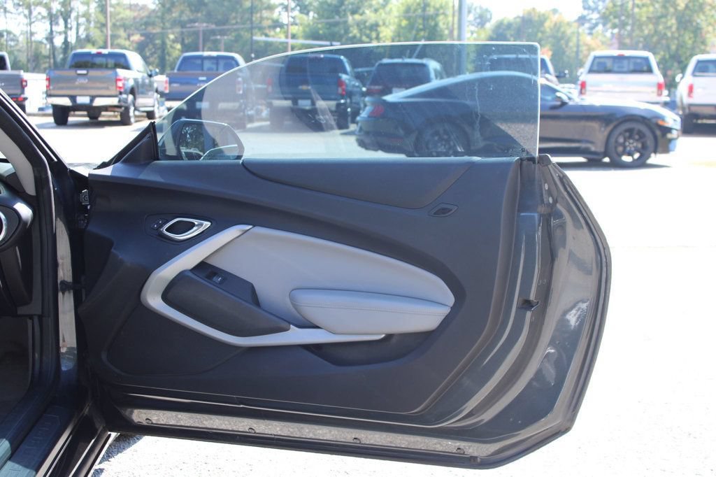 Used 2016 Chevrolet Camaro LT RWD image 26