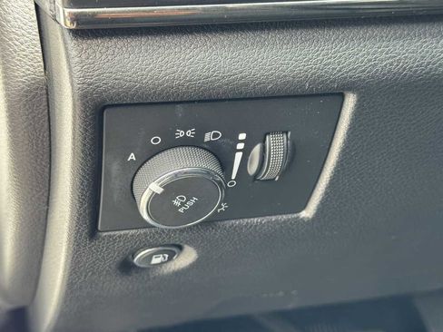 Used 2021 Jeep Grand Cherokee Limited X RWD image 55