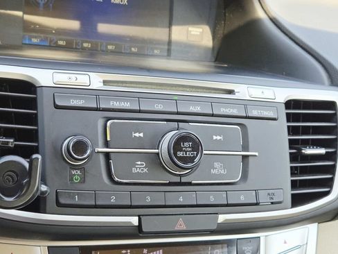 Used 2014 Honda Accord LX image 17
