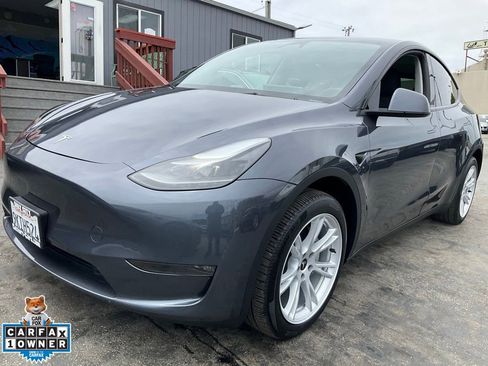 Used 2023 Tesla Model Y Long Range AWD/4WD image 94