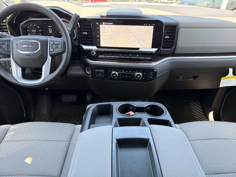 New 2026 GMC Sierra 1500 SLE w/ Preferred Package AWD/4WD image 9