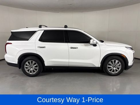Used 2023 Hyundai Palisade SEL FWD image 13