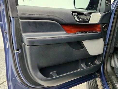 Used 2022 Lincoln Navigator L Reserve image 11