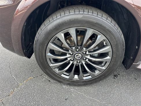 Used 2020 Nissan Armada Platinum w/ Interior Lighting Package image 12