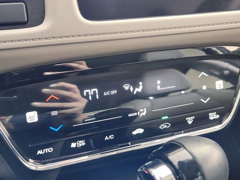 Used 2019 Honda HR-V EX-L image 24