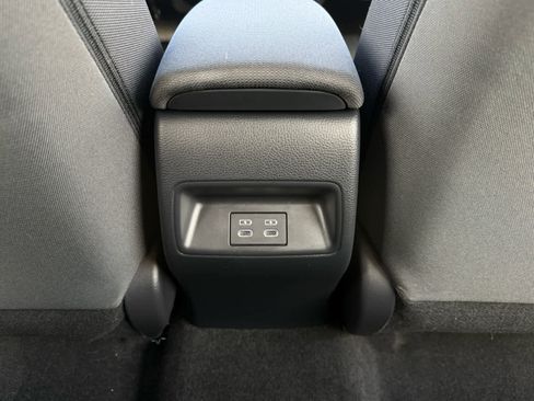 Used 2025 Toyota Corolla LE w/ LE Premium Package FWD image 28