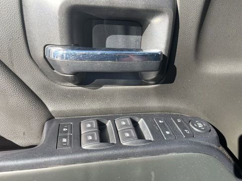 Used 2019 Chevrolet Silverado 1500 LT image 16