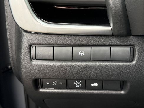 Used 2025 Nissan Rogue SV w/ Rock Creek Premium Package AWD/4WD image 18