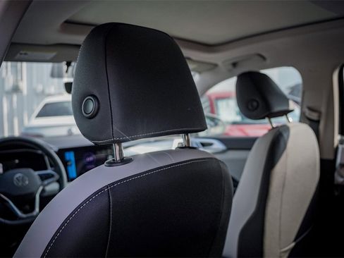 New 2026 Volkswagen Taos SE image 24