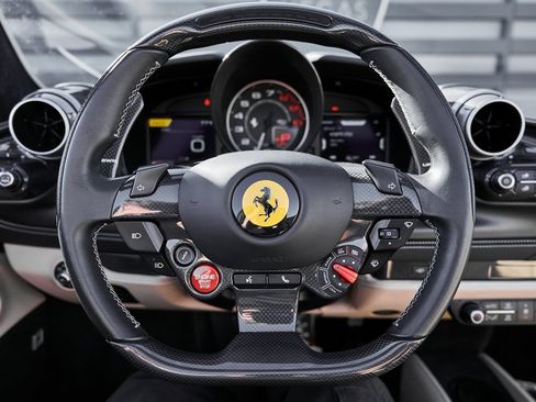 Used 2022 Ferrari F8 Tributo image 61