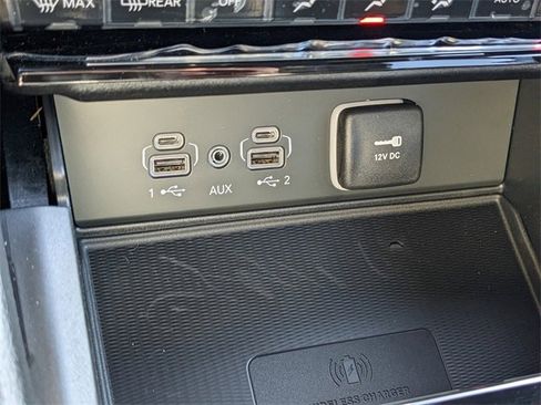 New 2025 Jeep Grand Cherokee L Laredo image 18