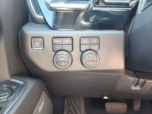 Used 2022 Chevrolet Silverado 1500 LT Trail Boss w/ LT Trail Boss Premium Package image 41