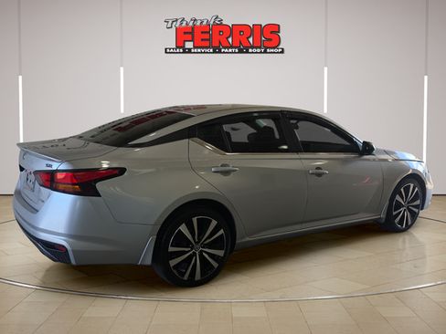 Used 2019 Nissan Altima 2.5 SR w/ SR Premium Package AWD/4WD image 5