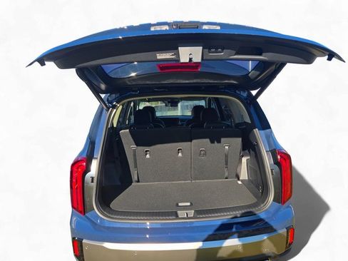 New 2025 Kia Telluride S image 10