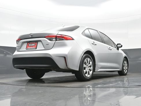 Used 2024 Toyota Corolla LE FWD image 28