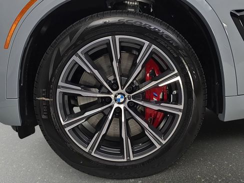 New 2026 BMW X5 xDrive50e image 32