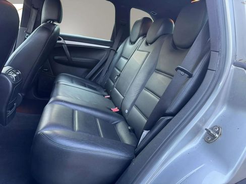 Used 2010 Porsche Cayenne AWD/4WD image 22