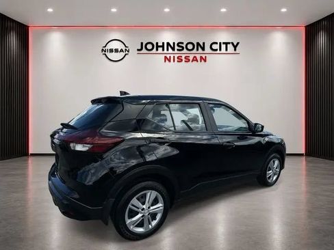 Used 2025 Nissan Kicks Play S FWD image 5