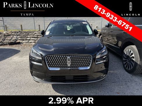 Used 2022 Lincoln Corsair FWD w/ Premium Package image 3