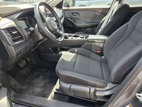 Used 2023 Nissan Rogue S AWD/4WD image 6
