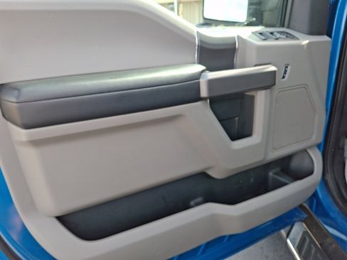 Used 2020 Ford F150 XLT w/ Equipment Group 302A Luxury AWD/4WD image 12