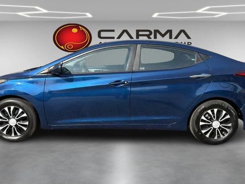 Used 2016 Hyundai Elantra SE image 2