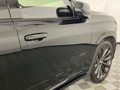 Used 2025 Cadillac Escalade V AWD/4WD image 7