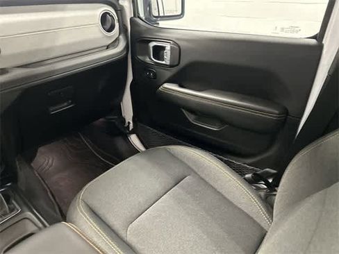 Used 2024 Jeep Wrangler Sahara image 13