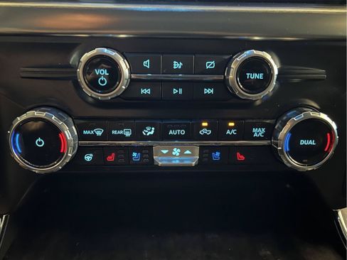 Used 2023 Ford F150 Lariat AWD/4WD image 25