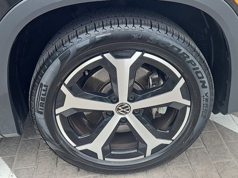 Certified 2026 Volkswagen Tiguan SE AWD/4WD image 29