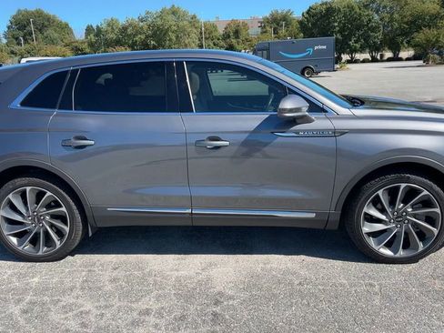 Used 2023 Lincoln Nautilus Reserve w/ Equipment Group 202A image 11