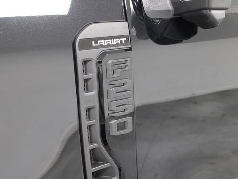 New 2026 Ford F250 Lariat w/ Black Appearance Package AWD/4WD image 22