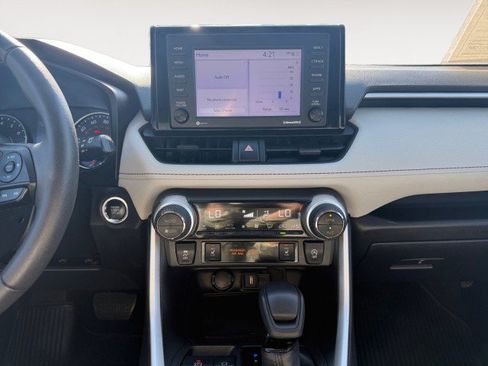 Used 2022 Toyota RAV4 XLE w/ Convenience Package AWD/4WD image 10