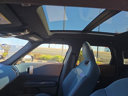 Certified 2025 MINI Cooper Countryman S w/ Comfort Package Max image 28