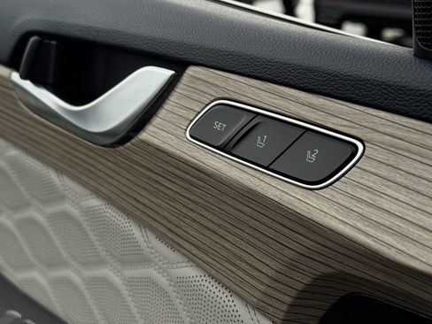 Used 2022 Hyundai Palisade Calligraphy image 34