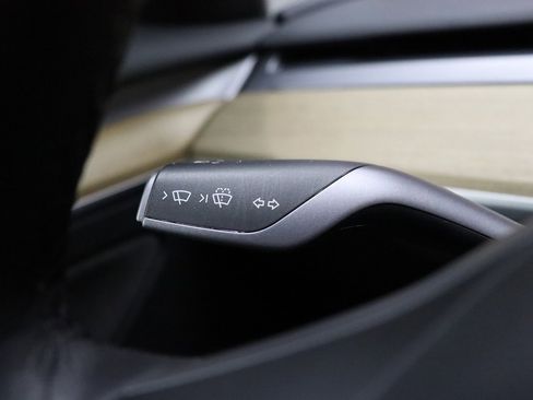 Used 2023 Tesla Model 3 Standard Range image 41