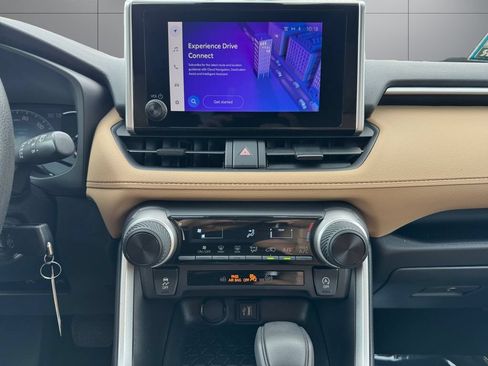 Certified 2023 Toyota RAV4 LE AWD/4WD image 15