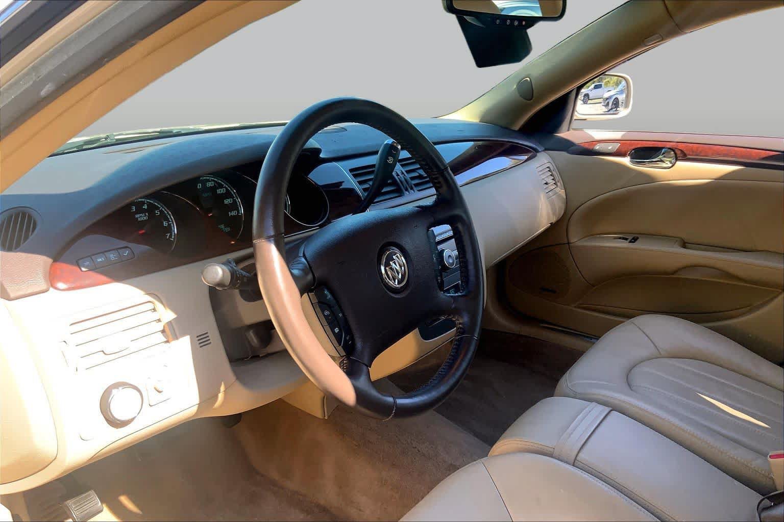Used 2010 Buick Lucerne CXL FWD image 16
